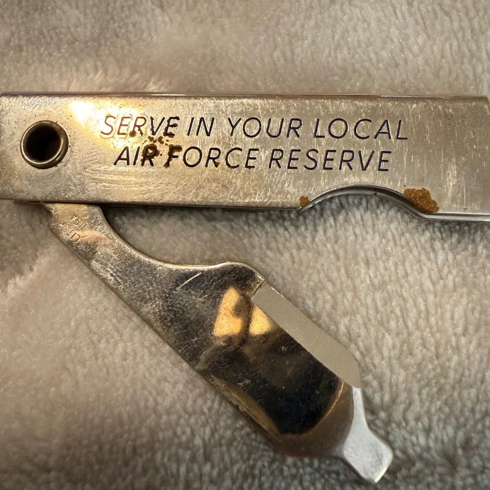 Vintage USAF Air Force Reserve Metal Can & Bottle Opener Keychain Tool‎ 1970s